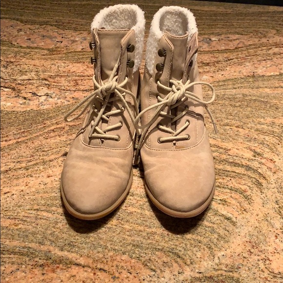 Stitch fix faux fur boots - Picture 2 of 5